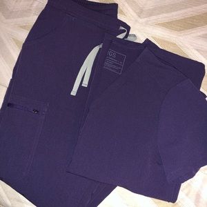 Figs Purple Shadow scrub set